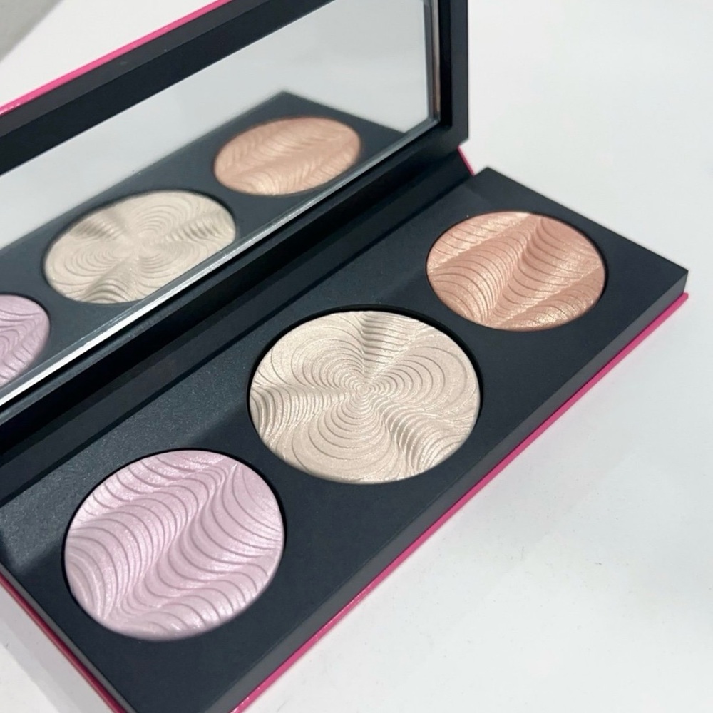 MAC ~ ‘LIGHT’ Step Bright Extra Dimension Skinfinish Palette ~ RARE & HTF ~ NIB